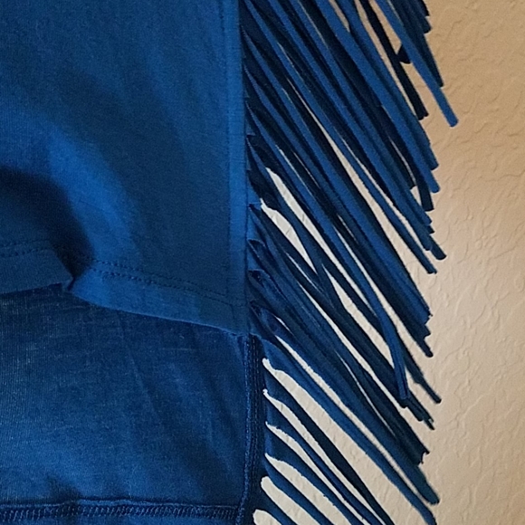 Top - Picture 2 of 3